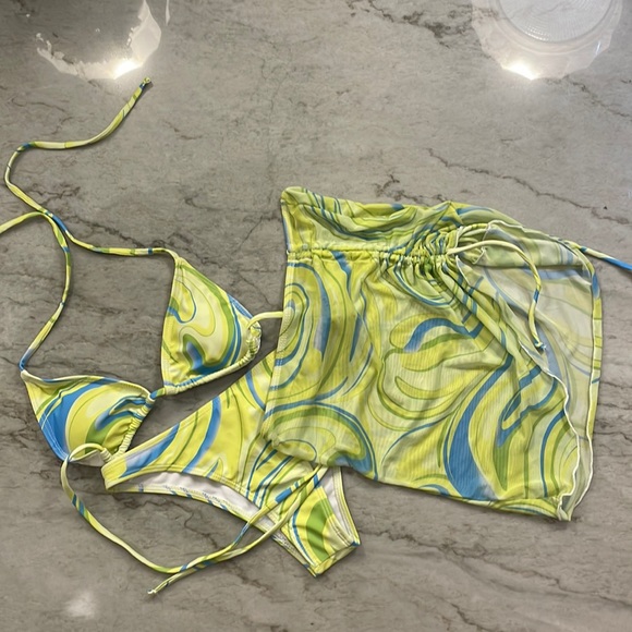 SHEIN Lime Multicolored Bikini & Skirt - Picture 1 of 4